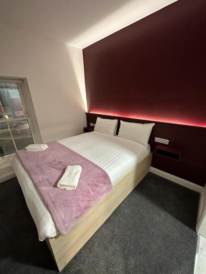 Mary Mullen'S Rooms Eyre Square. Galway Bagian luar foto