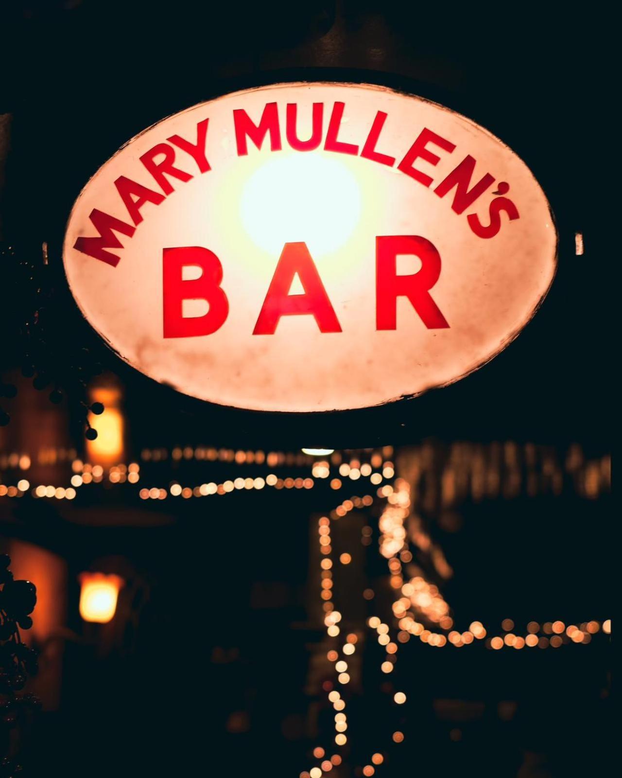 Mary Mullen'S Rooms Eyre Square. Galway Bagian luar foto