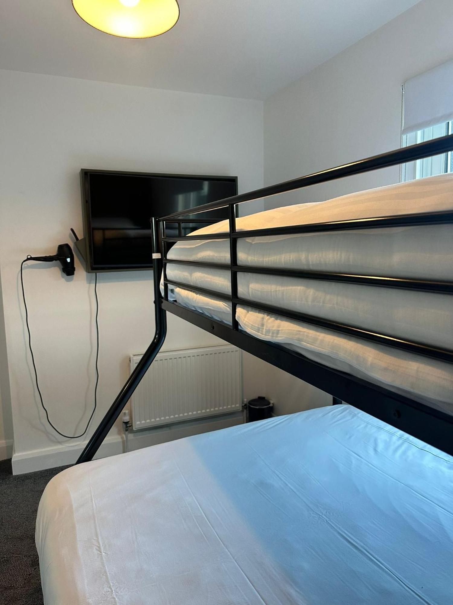 Mary Mullen'S Rooms Eyre Square. Galway Bagian luar foto